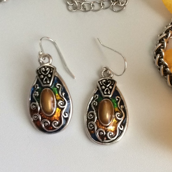 Indonesian Multi Color Necklace Set - Picture 12 of 12